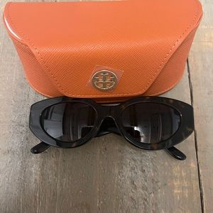 Tory Burch cat eye tortoise sunglasses TY7178U